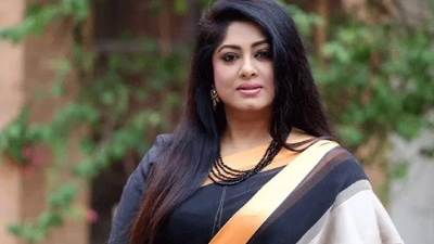 ‘কন্ট্রাক্ট ম্যারেজ’ বিতর্কের পর ফের যুক্তরাষ্ট্রে নতুন সিনেমায় মৌসুমী