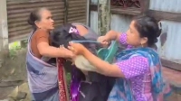 চুরির অভিযোগে বিচারের নামে মধ্যযুগীয় কায়দায় তরুণীকে নির্যাতন