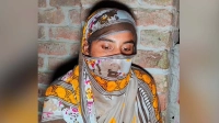 বিষের বোতল নিয়ে প্রবাসীর বাড়িতে তরুণীর অনশন, অতঃপর