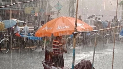 ভারী বৃষ্টি নিয়ে যে বার্তা দিল আবহাওয়া অফিস
